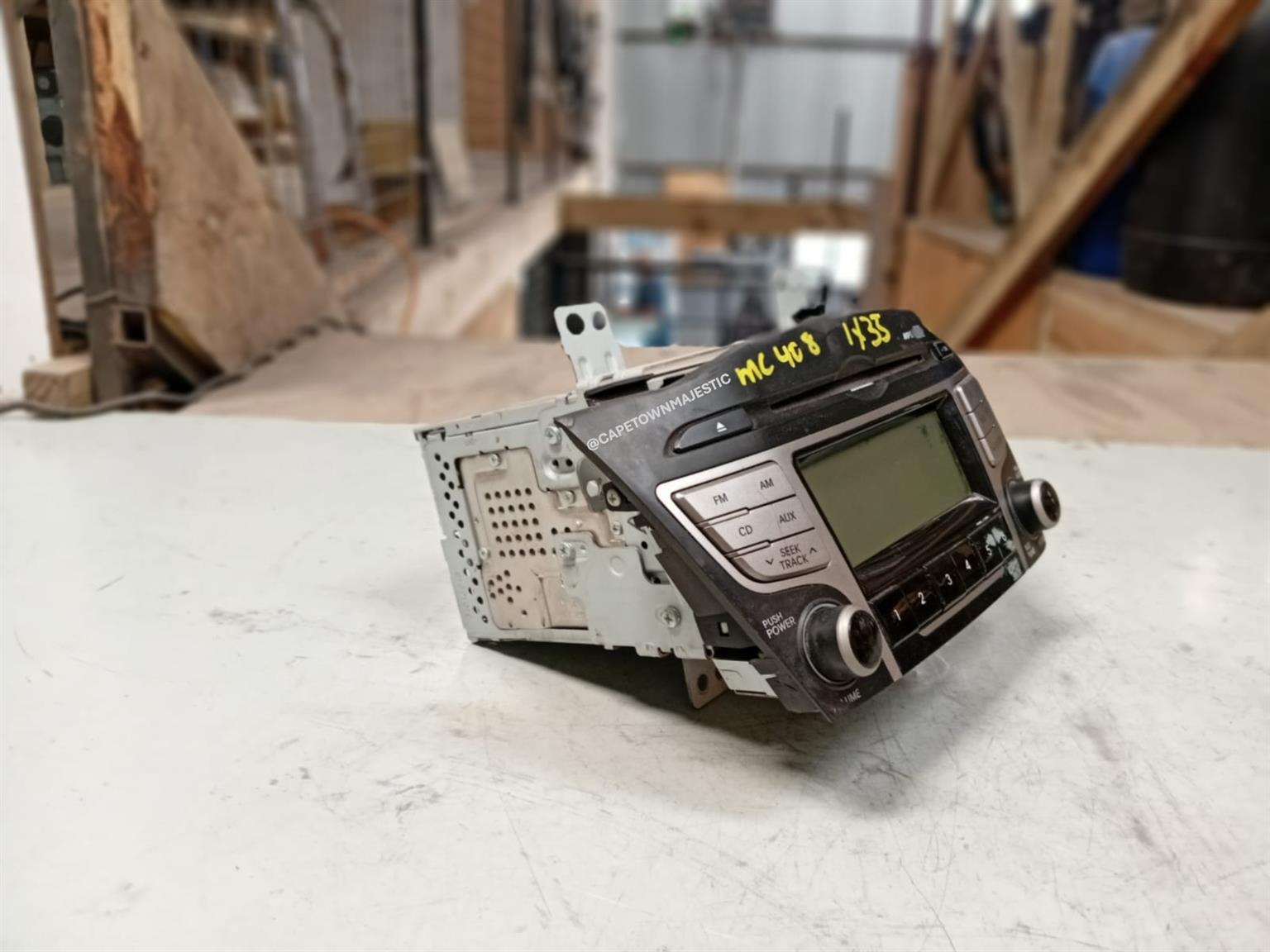 HYUNDAI IX35 SECONDHAN OEM RADIO HEAD UNIT FOR SALE - Private Seller HYUNDAI IX35 SECONDHAN OEM RADIO HEAD UNIT FOR SALE - Private Seller