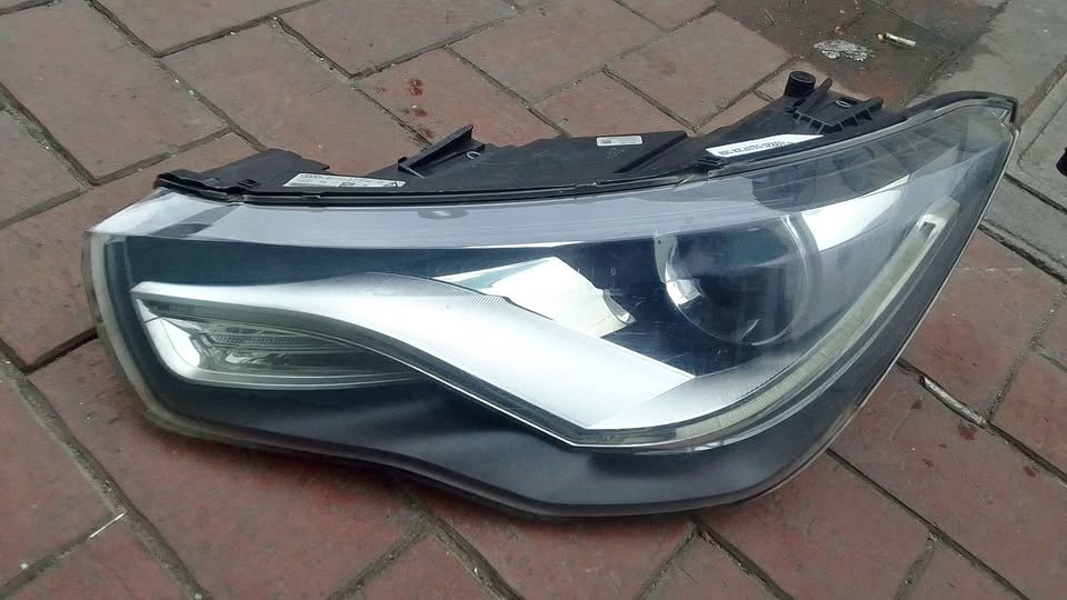 Audi A1 headlight - Private Seller Audi A1 headlight - Private Seller