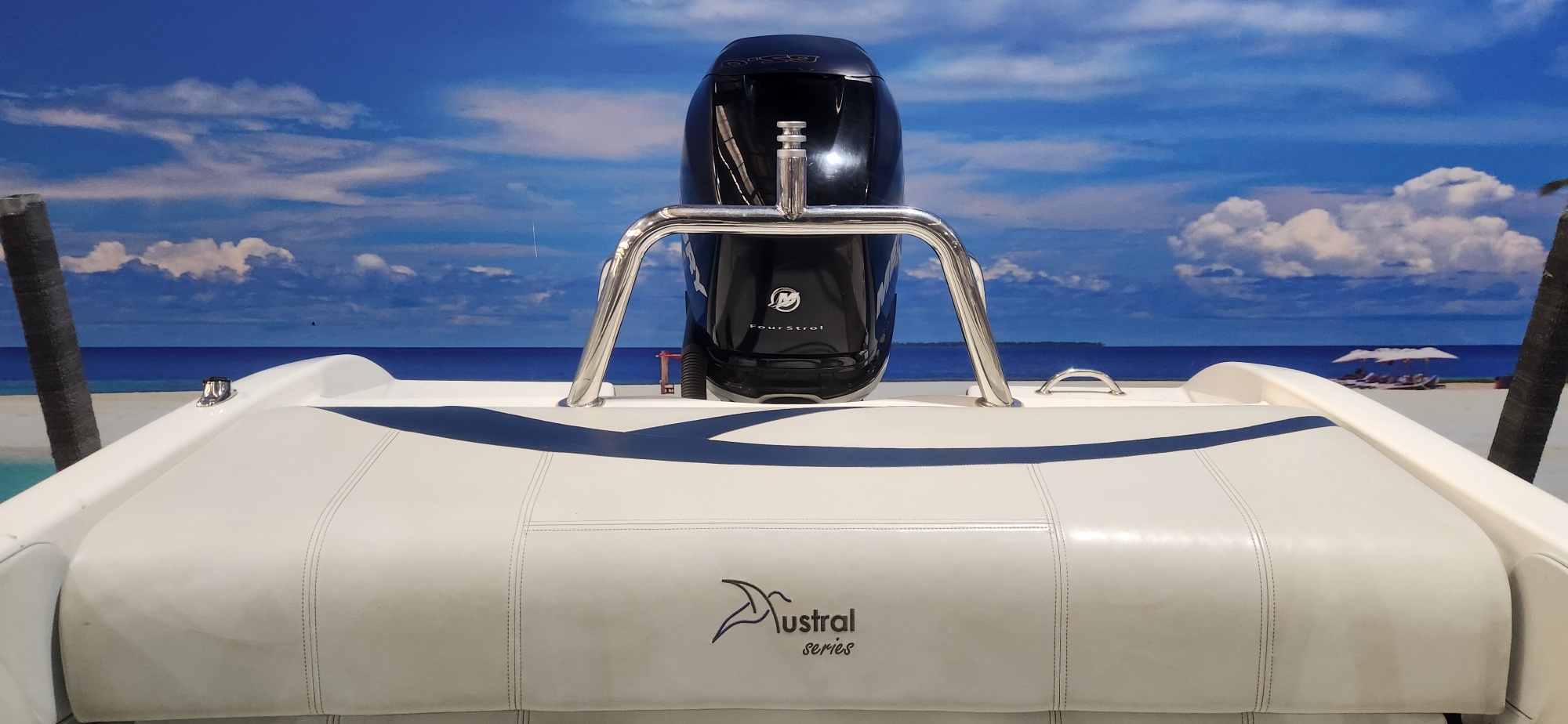 PANACHE 2150 LX ON TRAILER 250 HP MERCURY VERADO 4 STROKE 147 HOUR