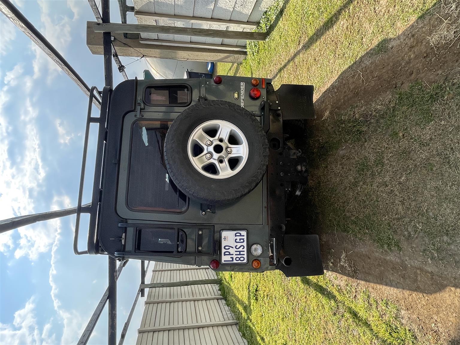 Landrover defender | Junk Mail Marketplace