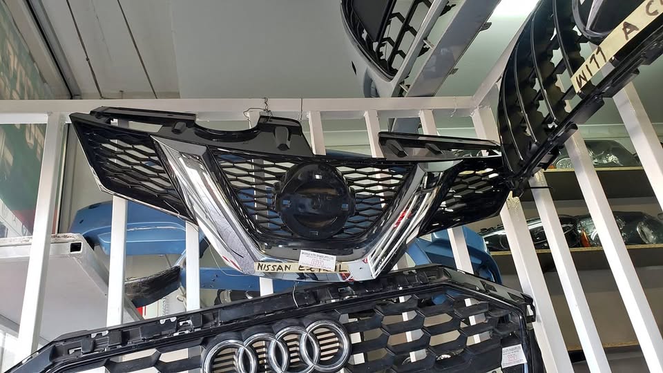 Nissan Xtrail Grill - Private Seller Nissan Xtrail Grill - Private Seller