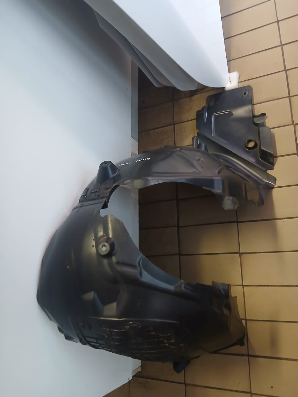 2021 RIGHT FENDER W205 (MERCEDES BENZ) FOR SALE - Private Seller 2021 RIGHT FENDER W205 (MERCEDES BENZ) FOR SALE - Private Seller