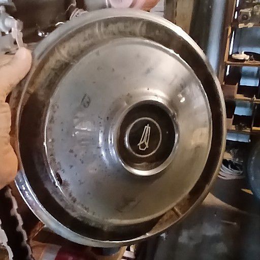 Valiant, old model, wheel cap - Private Seller Valiant, old model, wheel cap - Private Seller