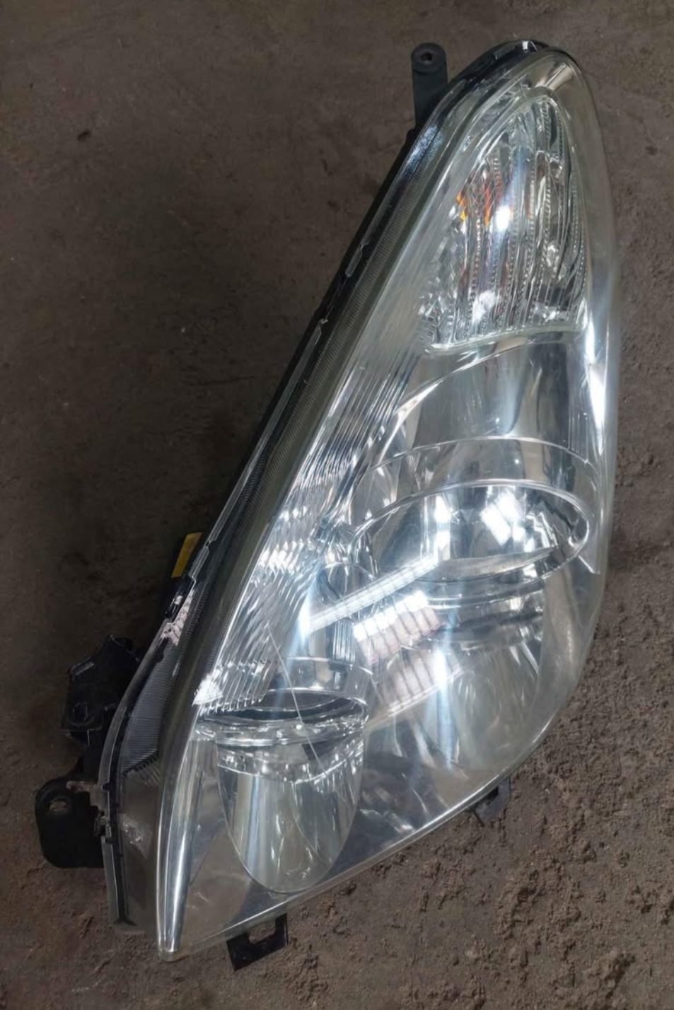 TOYOTA VERSO BOTH HEADLIGHT - Private Seller TOYOTA VERSO BOTH HEADLIGHT - Private Seller