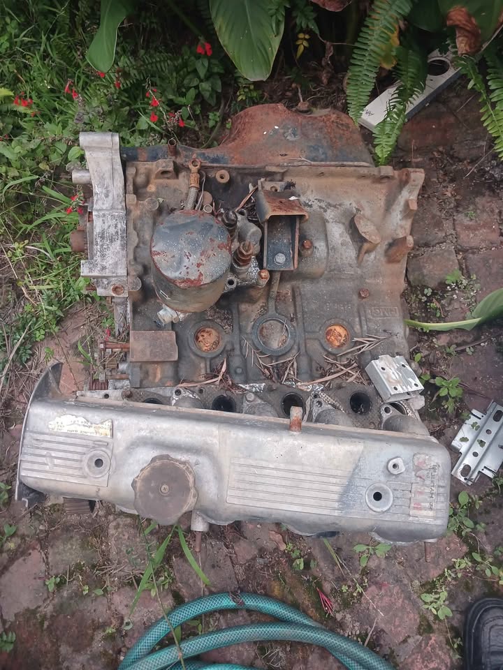 Hyundai H100 engine to strip for sale - Private Seller Hyundai H100 engine to strip for sale - Private Seller