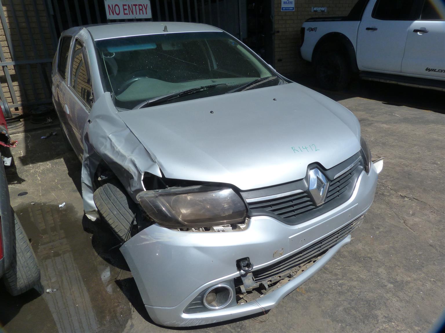 Renault Sandero 900T Dynamique Manual Silver - 2015 STRIPPING FOR SPARES - Private Seller