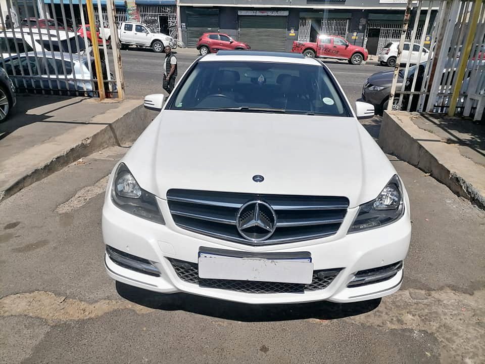 2013 Mercedes Benz C180 Automatic leather seat sunroof 2013 Mercedes Benz C180 Automatic leather seat sunroof