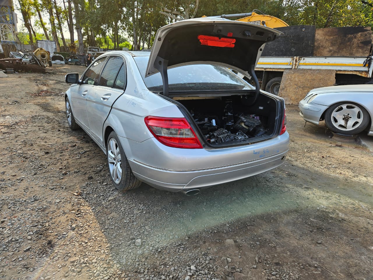Mercedes-Benz C200 W204 Kompressor stripping for parts