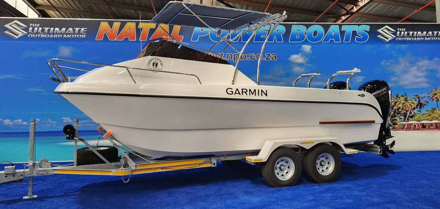 COBRA CAT 630 ON TRAILER 2 X 115 HP MERCURY CT 4 STROKES