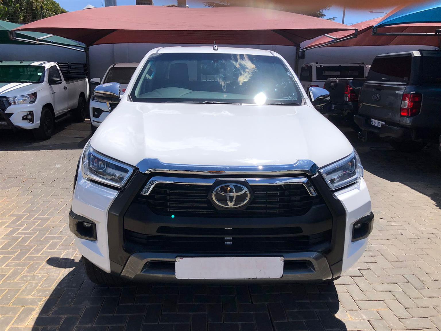 Used 2023 Toyota Hilux 2.8GD-6 double cab 4x4 Legend manual - Private Seller Used 2023 Toyota Hilux 2.8GD-6 double cab 4x4 Legend manual - Private Seller
