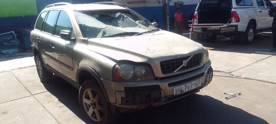 Volvo XC90 D5 2007 with Automatic Gearbox Stripping For Spares! - Private Seller