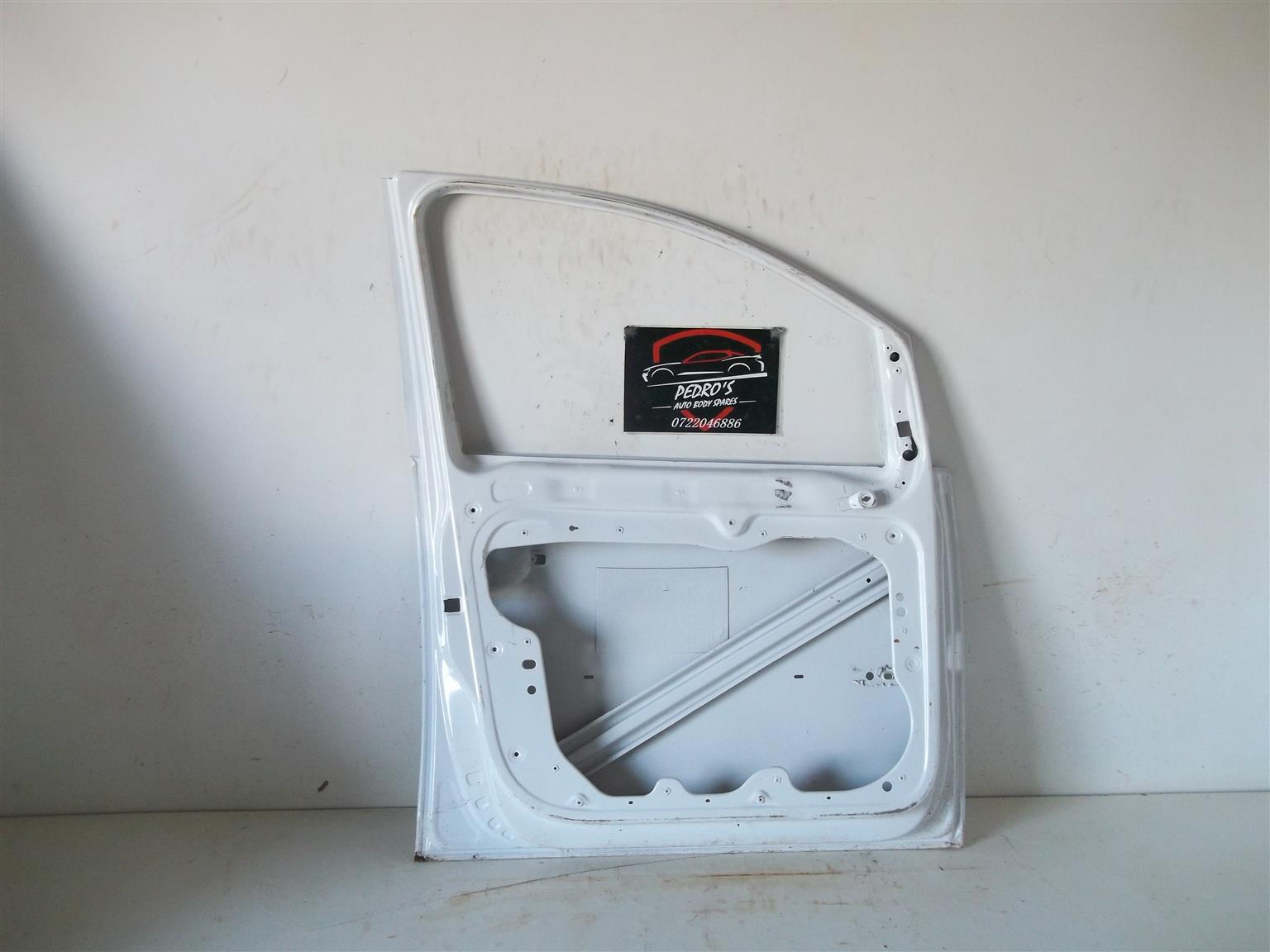 VW Touran (1T) '03-'15 left front door - Private Seller VW Touran (1T) '03-'15 left front door - Private Seller