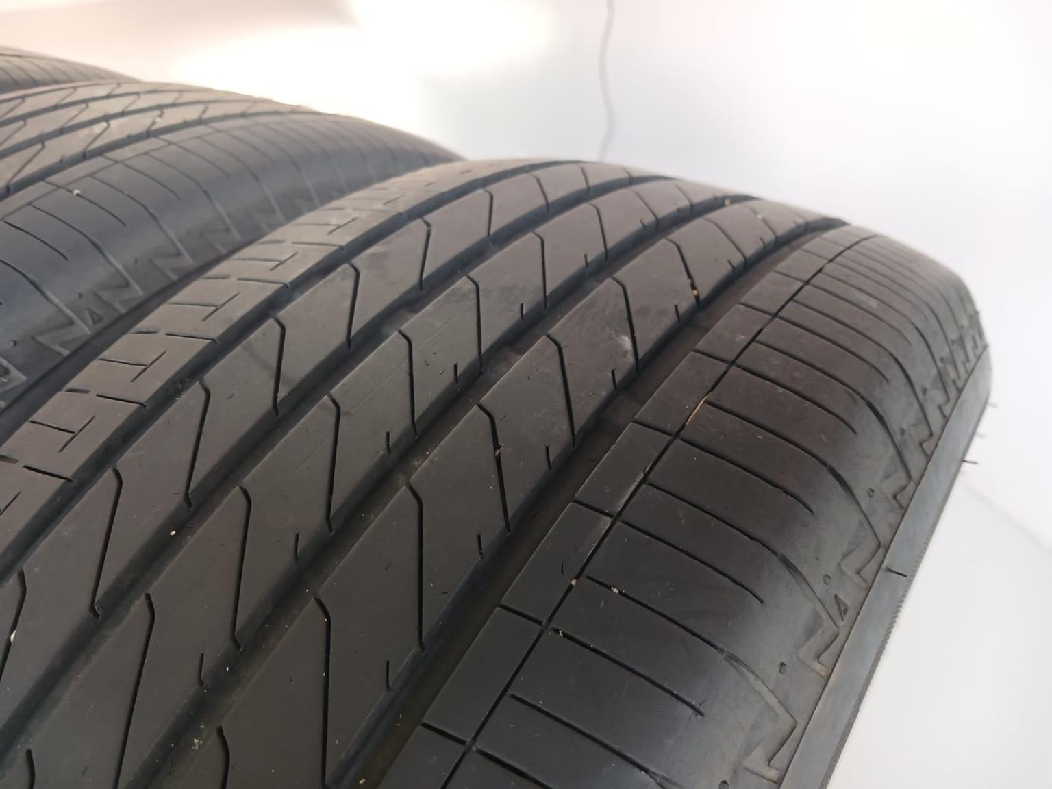 Bridgestone Tyres 215/55R17 in excellent condition - Private Seller