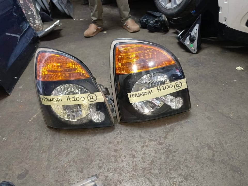 Hyundai H100 Right Headlights - Private Seller Hyundai H100 Right Headlights - Private Seller