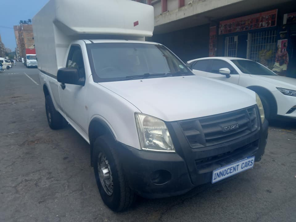 2010 ISUZU KB240 PETROL, SINGLE CAB, WHITE COLOUR, MILEAGE 165000KM