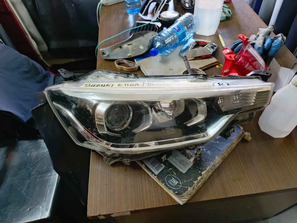 2020 SUZUKI ERTIGA RIGHT HEADLIGHT - Private Seller 2020 SUZUKI ERTIGA RIGHT HEADLIGHT - Private Seller