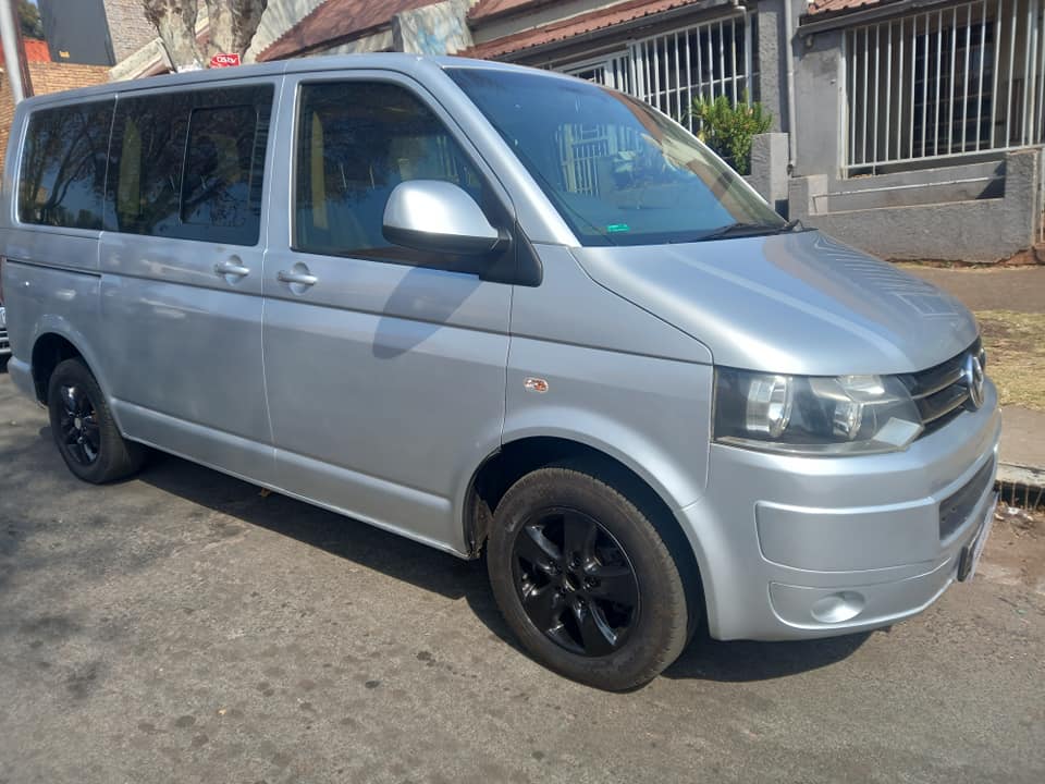 2012 VW KOMBI BUS 2.0 TDI ENGINE DIESEL, MANUAL, SILVER COLOR, MILEAGE