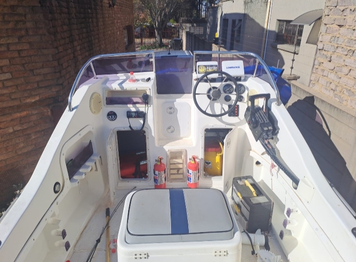 Fresh and deep see fishing boat Fresh and deep see fishing boat