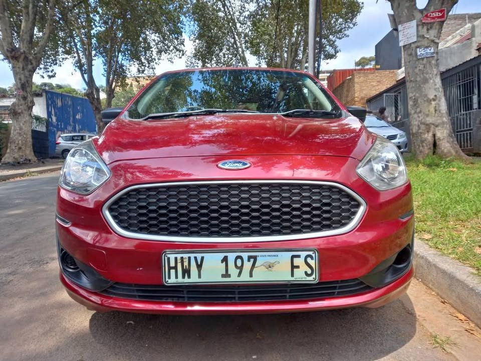 2021 Ford Figo Hatchback 1.5 Petrol, Manual, Maroon, 52000kms