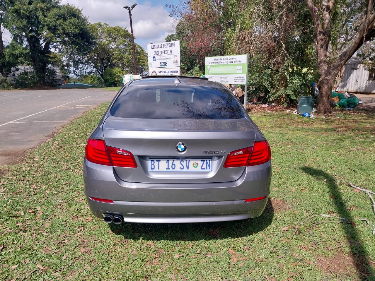 AUTOMATIC 2011 BMW 520d, F10, EXCLUSIVE PACK, with SUNROOF.