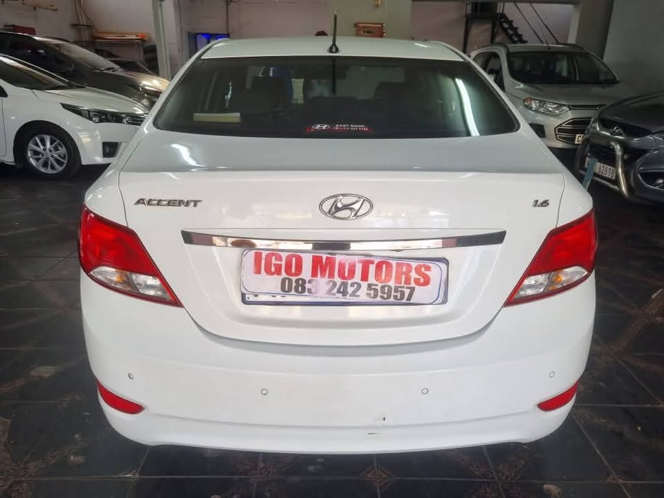Used Hyundai Accent sedan 1.6 Fluid - Private Seller Used Hyundai Accent sedan 1.6 Fluid - Private Seller