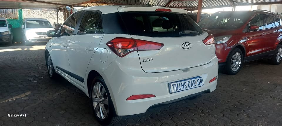 Hyundia Grand i20 1.4 Manual petrol