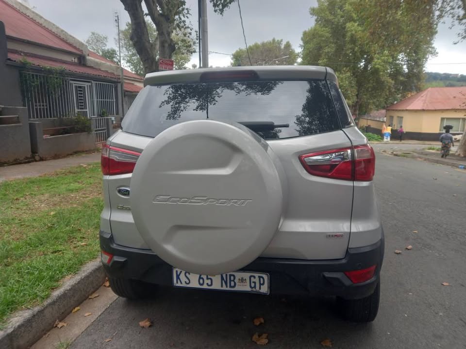 2021 Ford EcoSport Silver, 1.5 Tdci Diesel, Manual, 100000kms