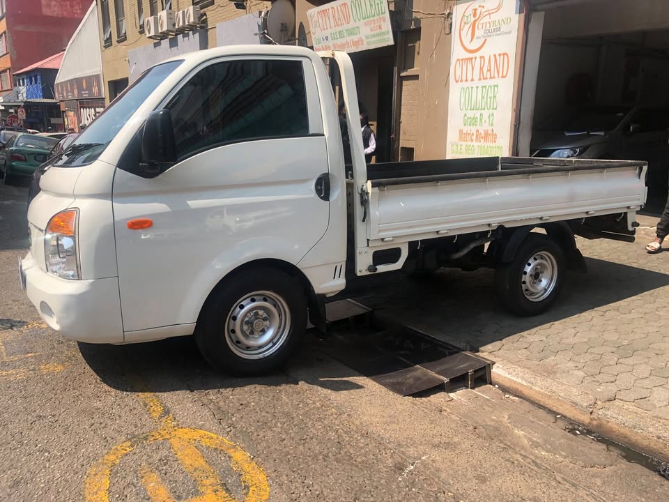 2010 Hyundai h100 2.5