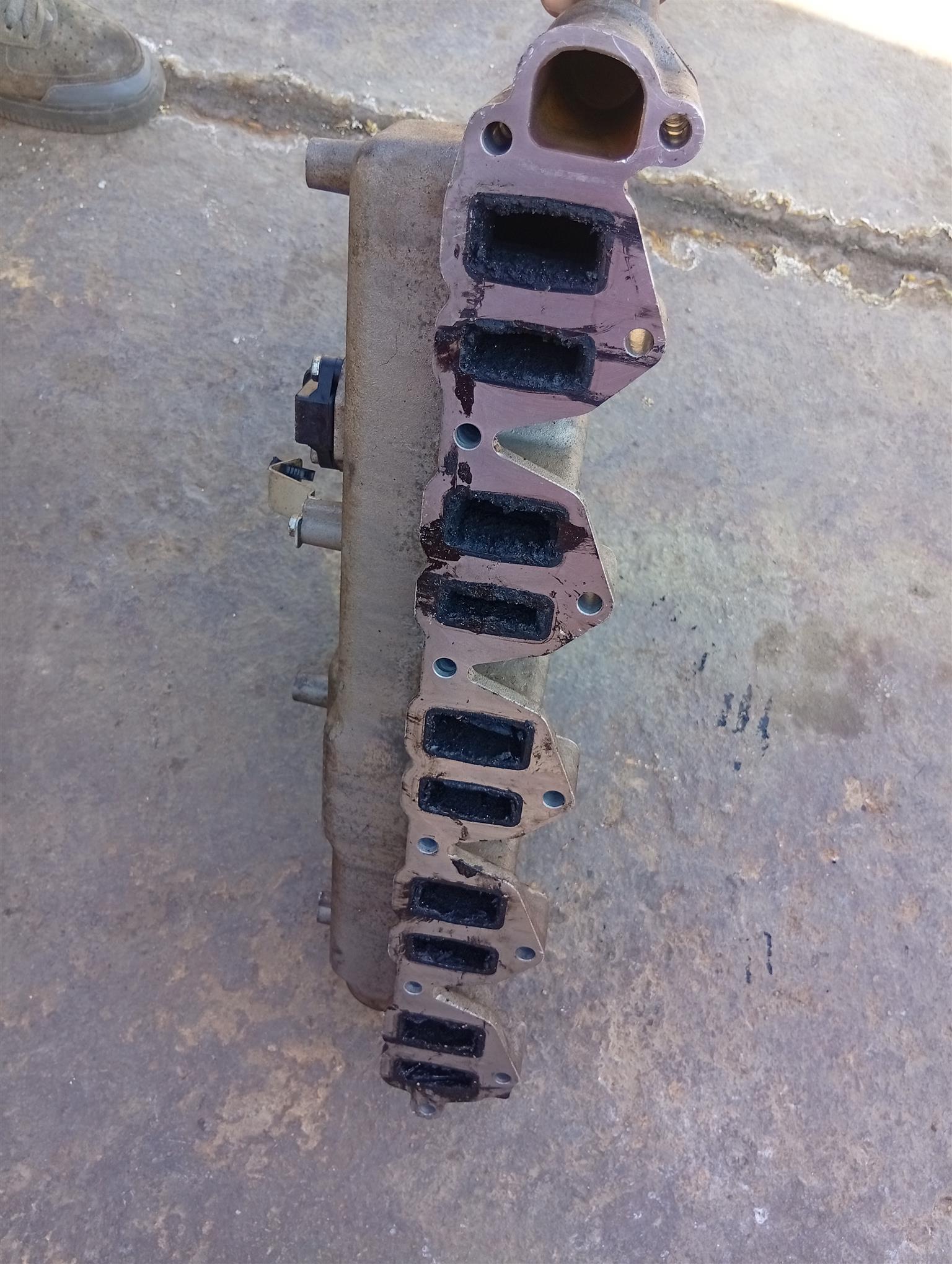 2006-2009 Ssangyong rexton 2.7 intake manifold - Private Seller