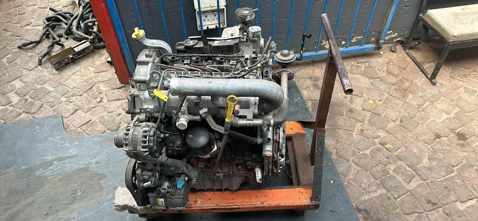 Mahindra XUV 500 Engine For Sale @ Circle 7 Used Parts Call or WhatsApp - Private Seller