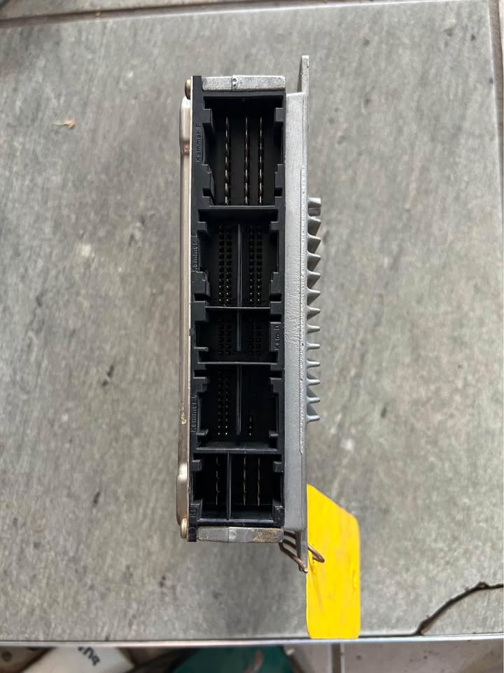 2000 Alfa Romeo 156 ECU For Sale @Circle 7 Used Parts Call or WhatsApp - Private Seller