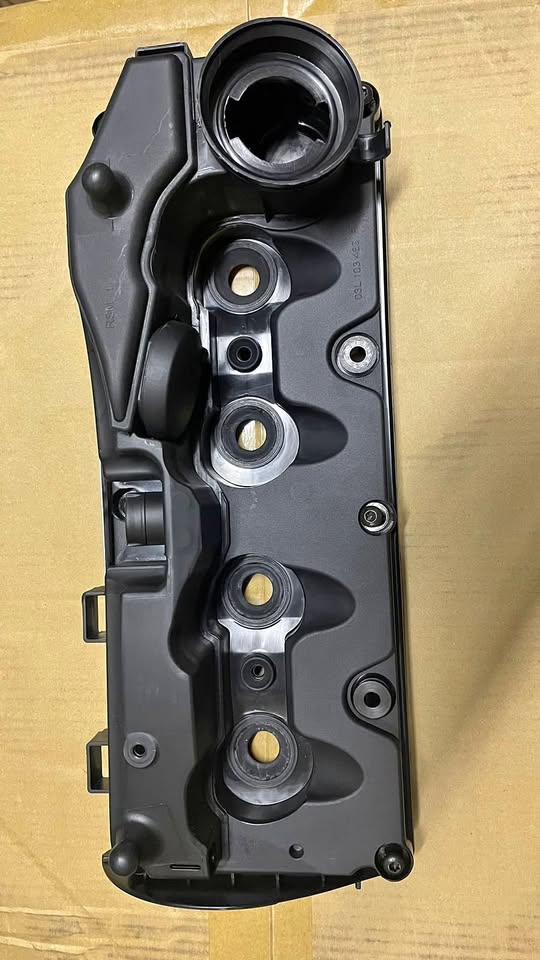 VW Amarok Tappet Cover For Sale - Private Seller