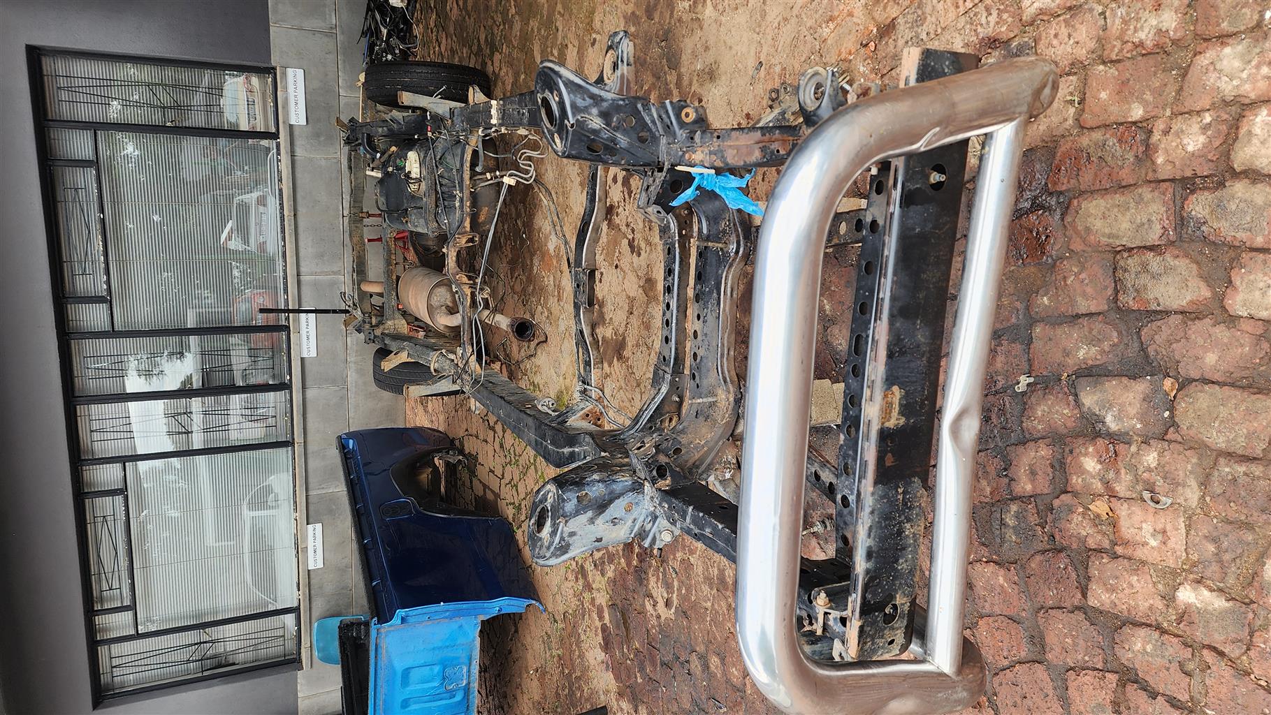 Toyota hilux d4d 2005 breaking for spares - Private Seller