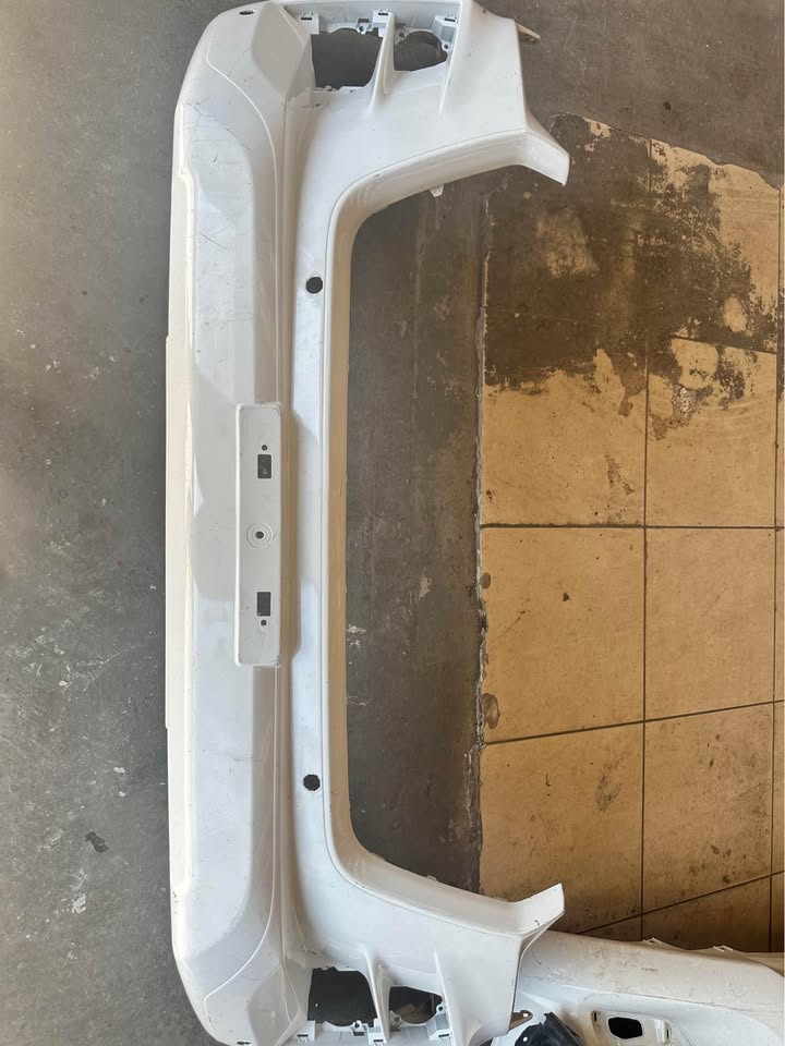 Isuzu Dmax Gen 7 Tri Bumper white 2022+ BS160092 - Private Seller Isuzu Dmax Gen 7 Tri Bumper white 2022+ BS160092 - Private Seller