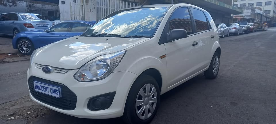 2013 FORD FIGO 1.4 MANUAL PETROL, WHITE COLOUR, MILEAGE 89000KM,