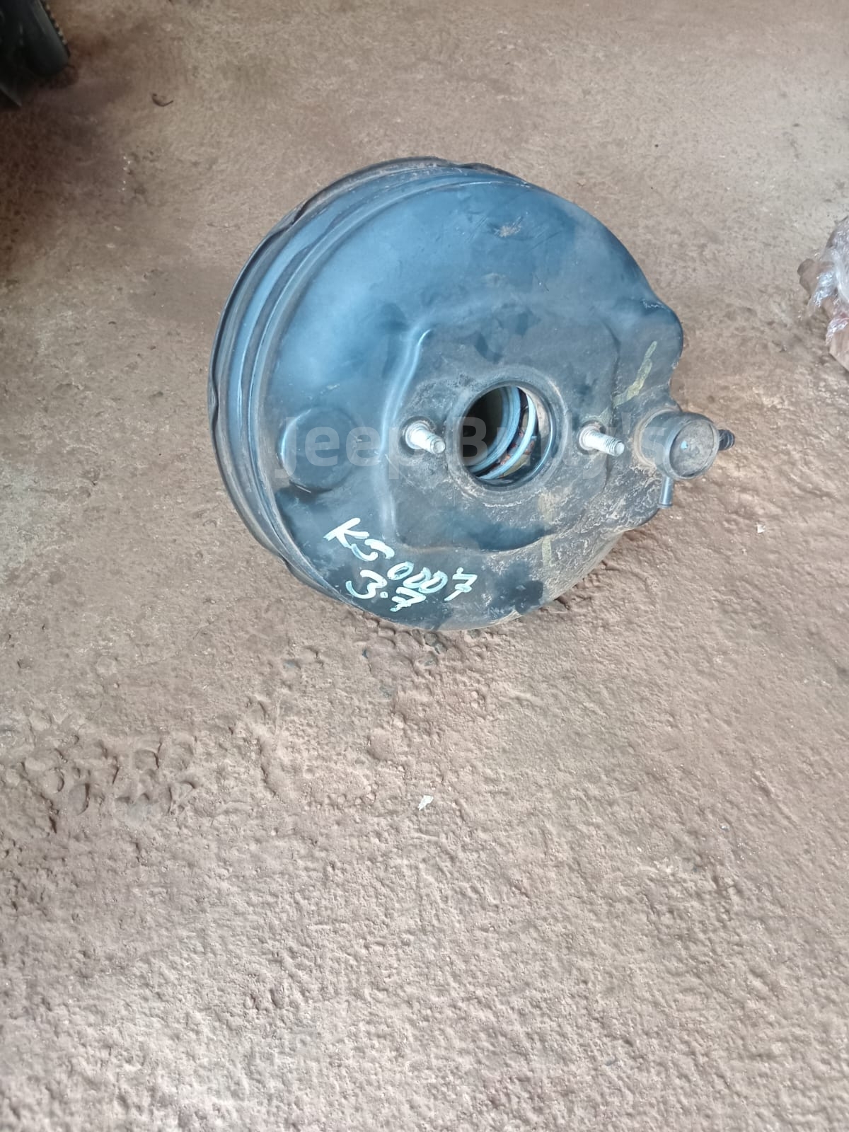 Preloved 3.7 Jeep Cherokee KJ Brake Booster - Jeep Spares - Private Seller Preloved 3.7 Jeep Cherokee KJ Brake Booster - Jeep Spares - Private Seller