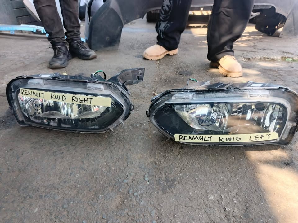 Renault kwid left and right Headlight - Private Seller Renault kwid left and right Headlight - Private Seller