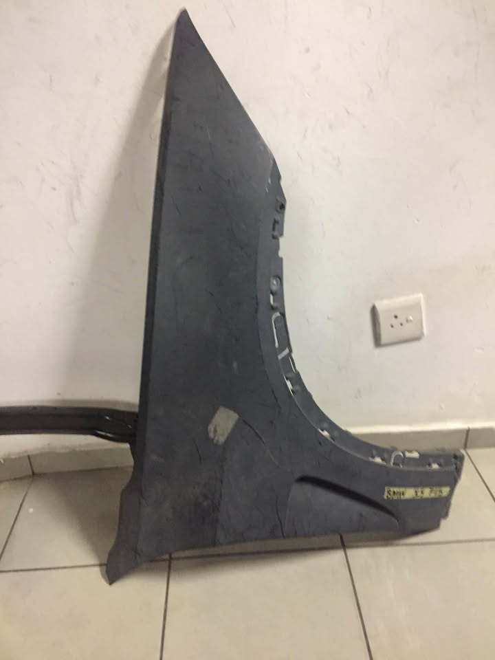 BMW X5 F15 fender for sell in good condition - Private Seller