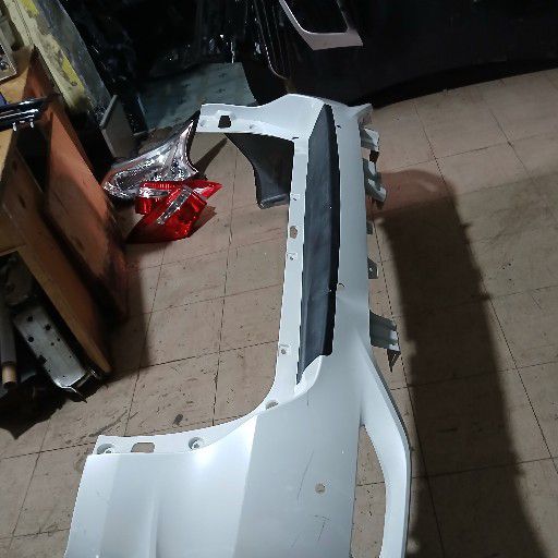 Toyota fortuner gd6 back bumper - Private Seller Toyota fortuner gd6 back bumper - Private Seller