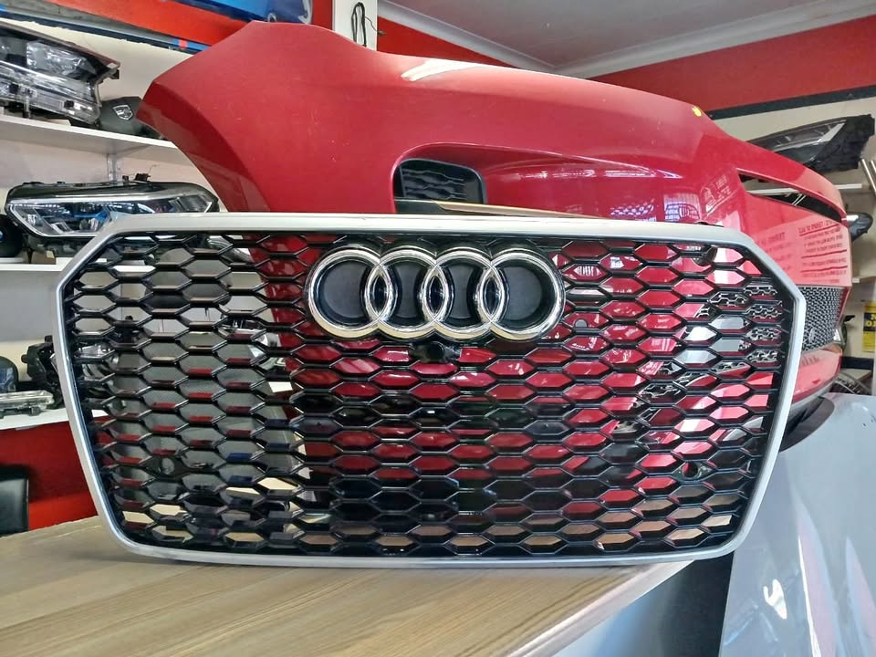 2015 AUDI A7 S7 MAIN GRILL FOR SALE - Private Seller 2015 AUDI A7 S7 MAIN GRILL FOR SALE - Private Seller