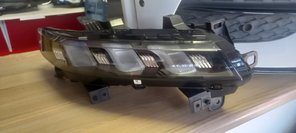2025 SUZUKI FRONX HEADLIGHT RIGHT SIDE FOR SALE - Private Seller 2025 SUZUKI FRONX HEADLIGHT RIGHT SIDE FOR SALE - Private Seller