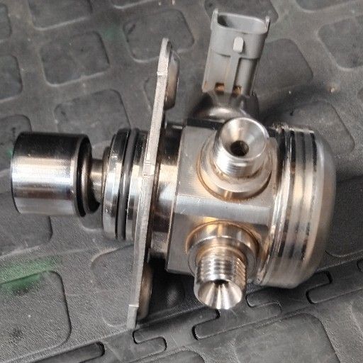 Range Rover Sport 5.0 S/C Fuel Pump - Private Seller