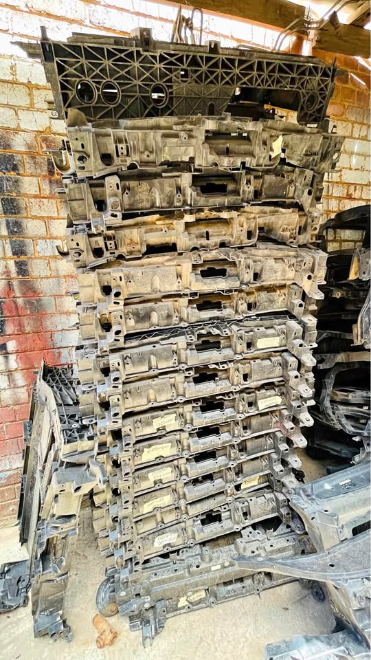 Ford Ecosport cradles - Private Seller Ford Ecosport cradles - Private Seller