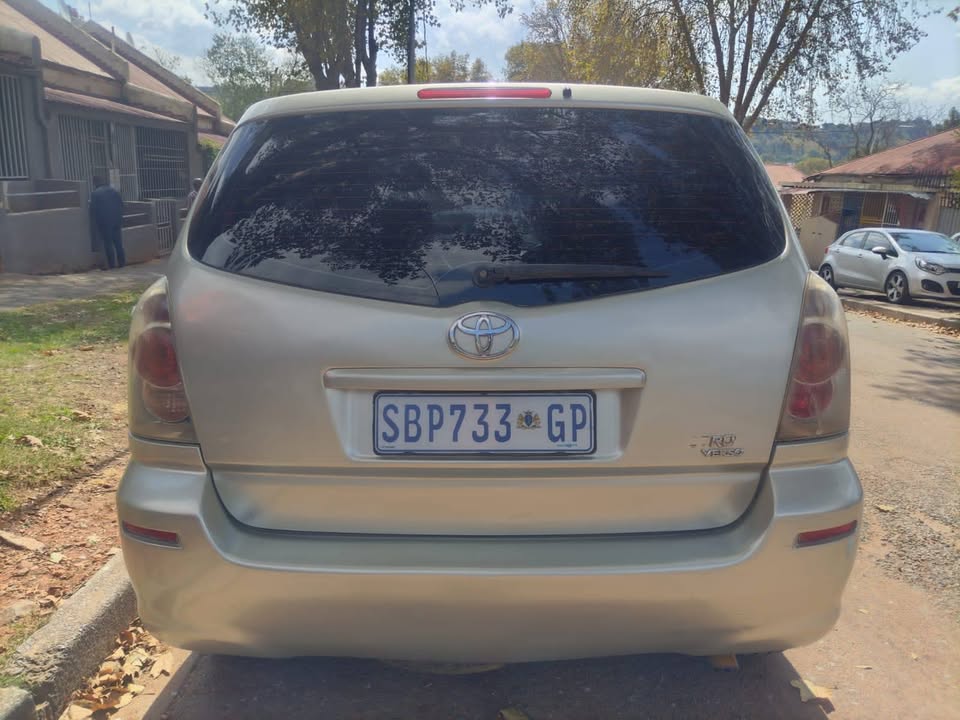 2005 Toyota verso 1.8