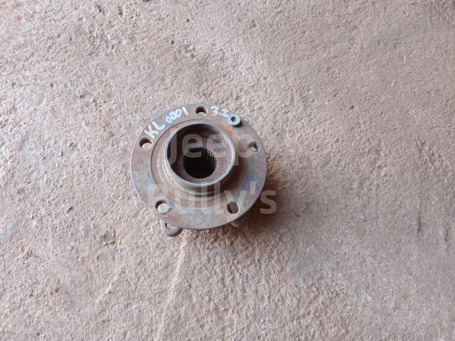 Jeep Cherokee KL (Used) Wheel Hub - Private Seller Jeep Cherokee KL (Used) Wheel Hub - Private Seller