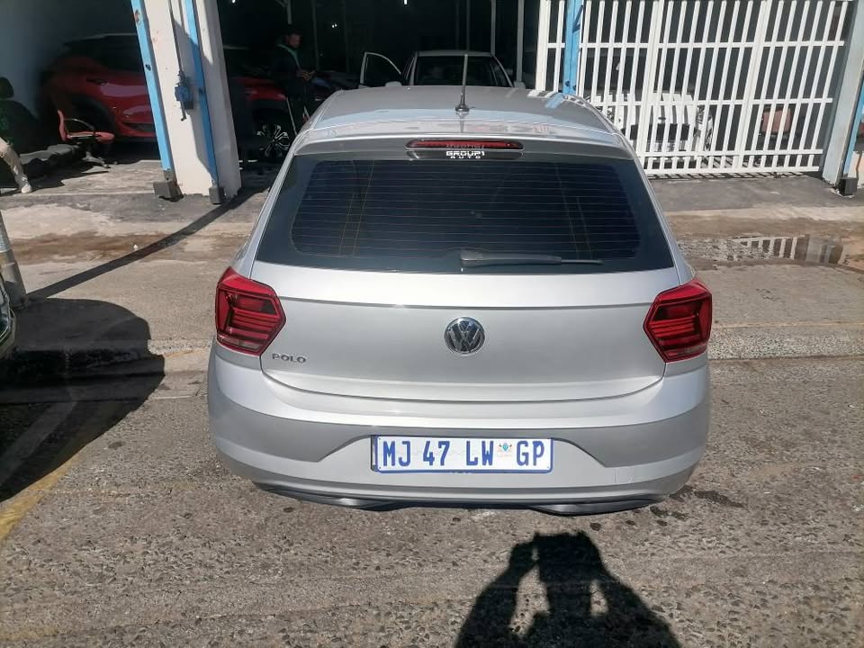 2019 Volkswagen polo 8 1.0 Hatchback with a Nice interior seat