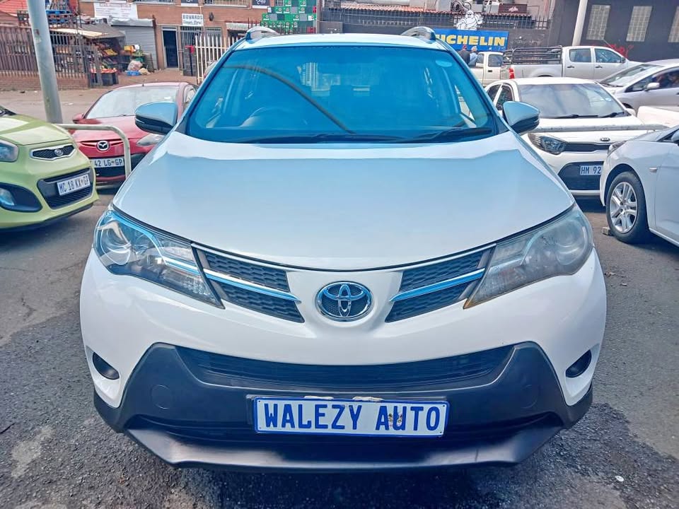 2015 TOYOTA RAV4 2.0  Transmission: Automatic  Mileage: 95000km  Fueltype: Petrol  White