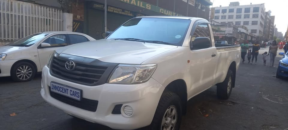 2012 TOYOTA HILUX 2.5D 4D DIESEL MANUAL, 4X2 HIGH RAIDER SINGLE CAB, WHITE COLOUR, 147000KM