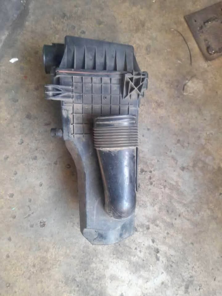 FORD FIESTA AIR-FILTER BOX AVAILABLE - Private Seller FORD FIESTA AIR-FILTER BOX AVAILABLE - Private Seller