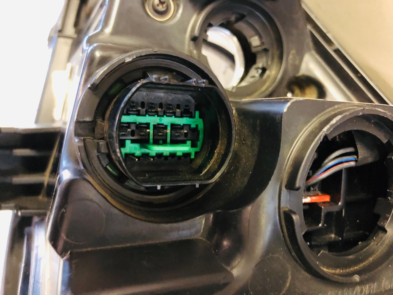 Kia Sportage right side halogen headlight - Private Seller Kia Sportage right side halogen headlight - Private Seller